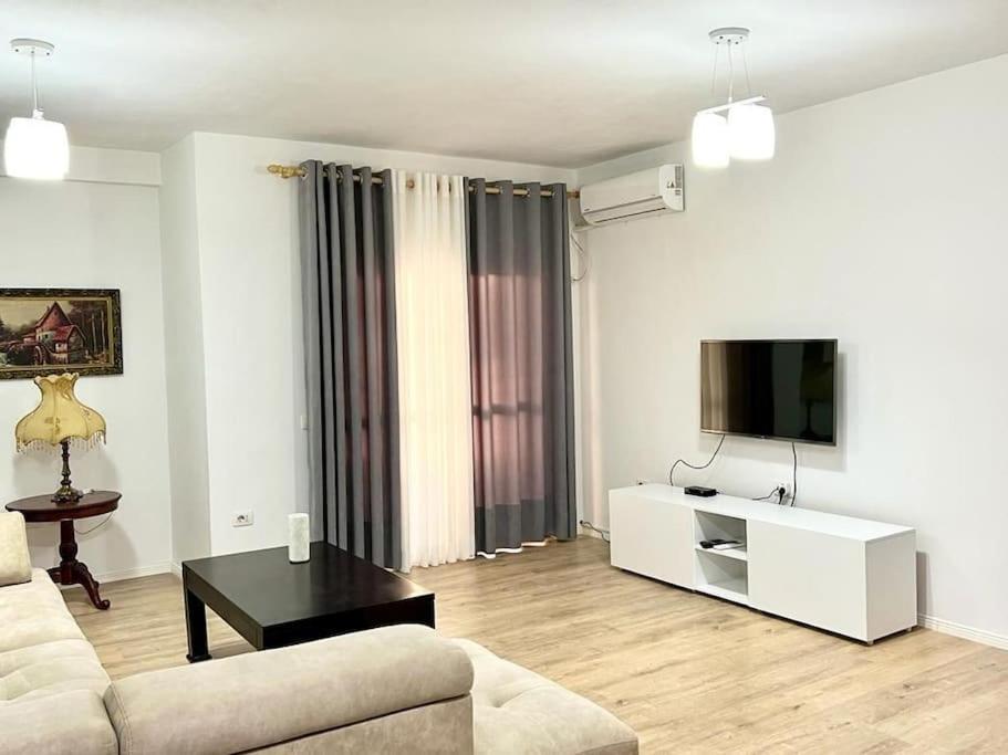 Family-friendly 2-br In Apartamento *